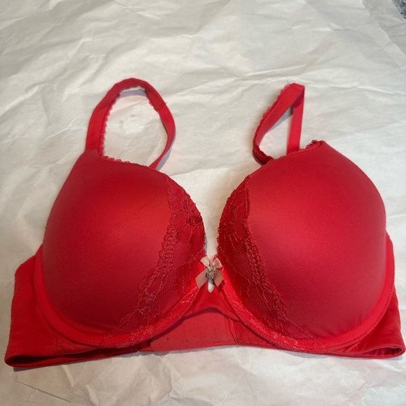 Victoria's Secret Other - Victoria's Secret Red Push-Up Bra with Underwire Support